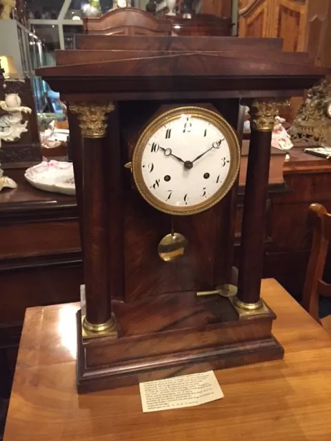 Portaluhr, Biedermeier